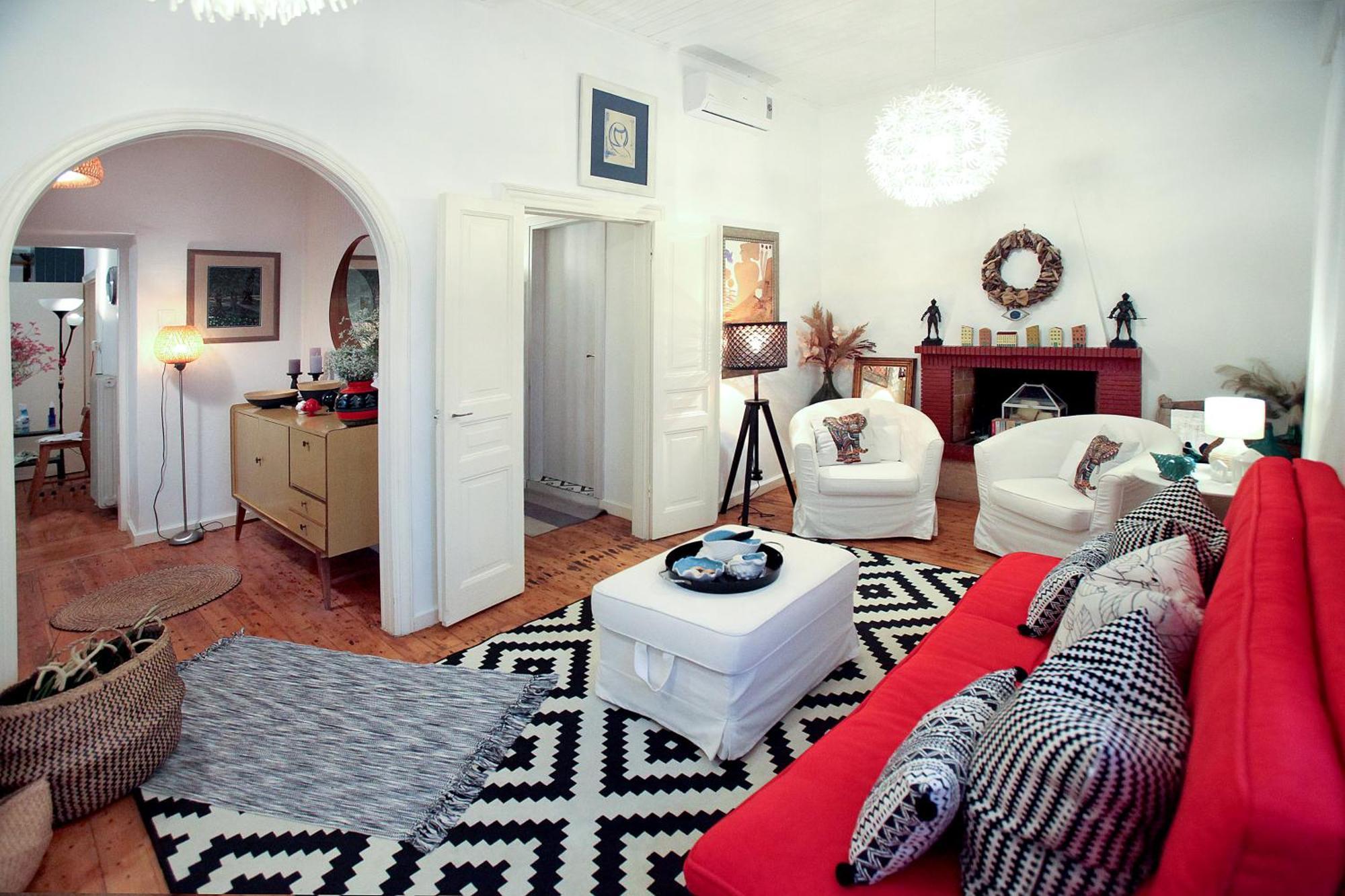The Red House In Dassia Buitenkant foto